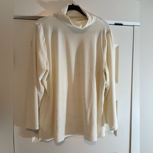 Women’s Velvet Turtleneck-size 1X